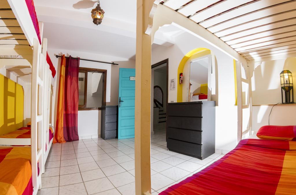 Dfrost Almugar Surf And Yoga Hostel ทากาเซาท์ ภายนอก รูปภาพ