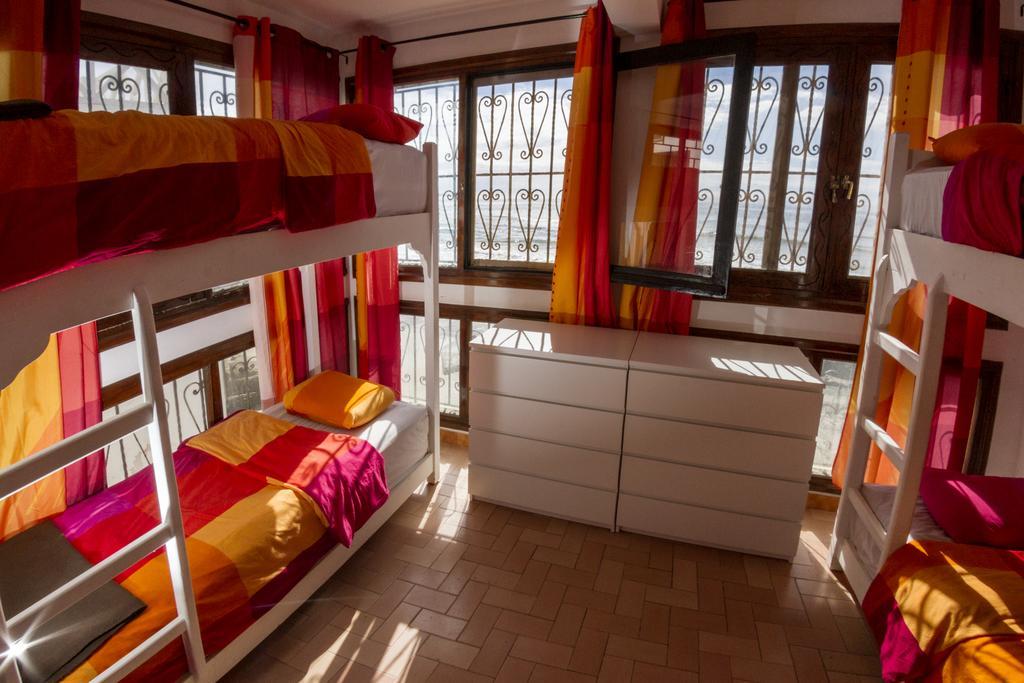 Dfrost Almugar Surf And Yoga Hostel ทากาเซาท์ ภายนอก รูปภาพ